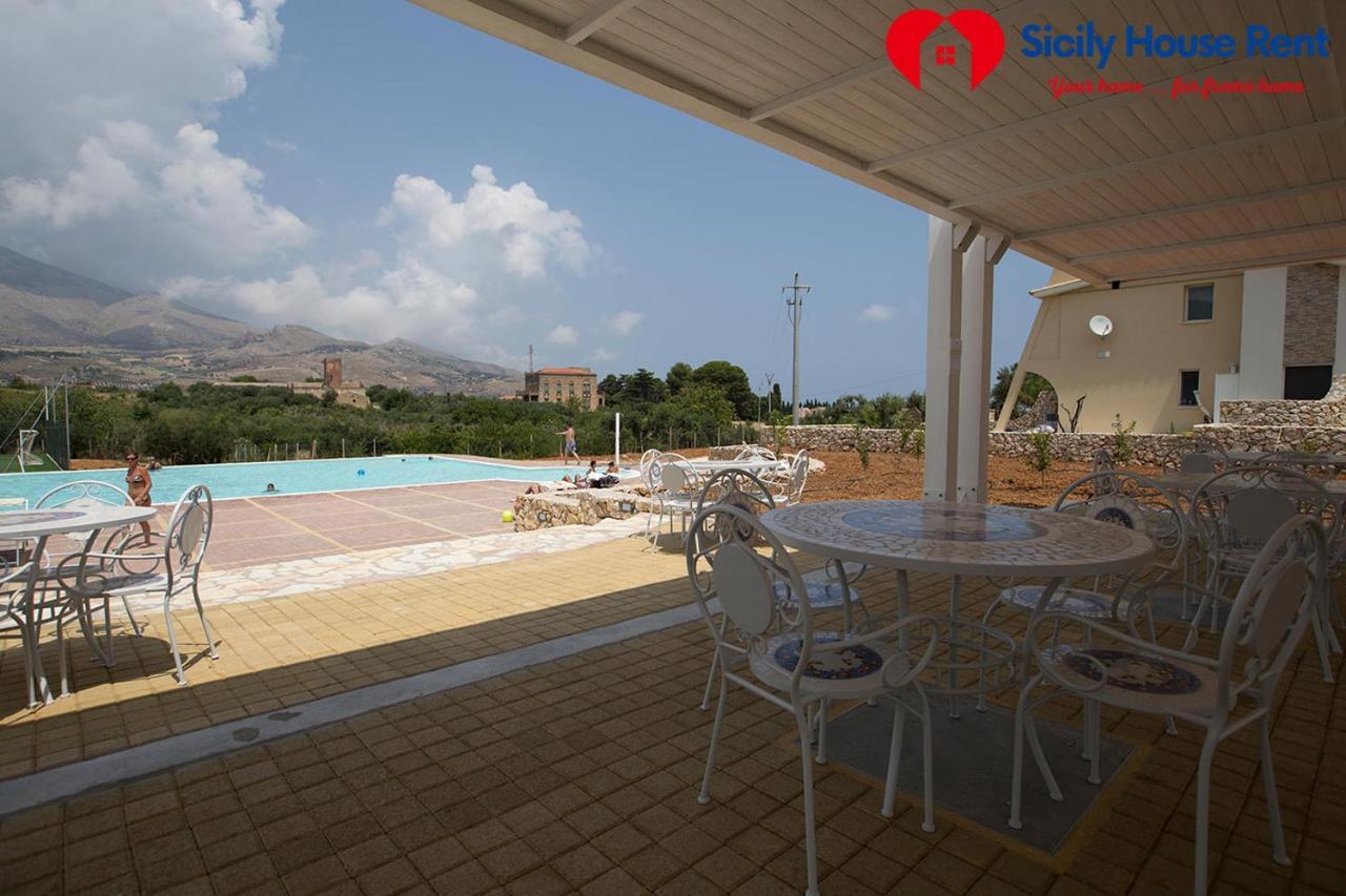 Borgo Aranci - Appartamento In Villa Garofalo - 15B 카스텔라마레델골포 외부 사진